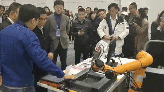 国产亚洲一区二区在线观看